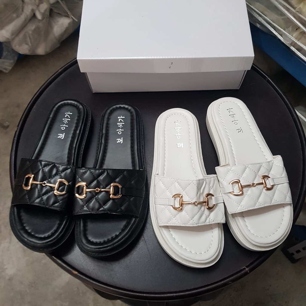 Sandal Slip Wanita Import 0B100 Model Korean Dengan Aksesoris