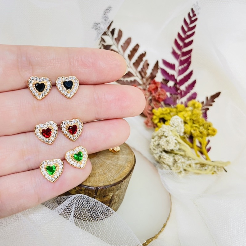 Anting tusuk permata love warna emas A5