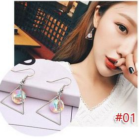 Anting Korea Fashion Simple Segitiga Mote Bulat Pelangi