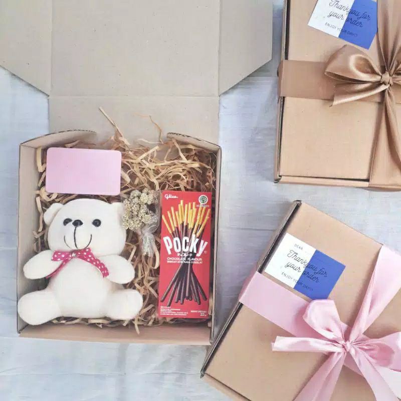 

Hampers wisuda premium | small gift box | hadiah ulang tahun untuk cewek