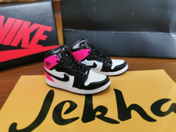 Air Jordan 1 VALENTINES DAY - 3D Sneakers Keychain Gantungan Kunci