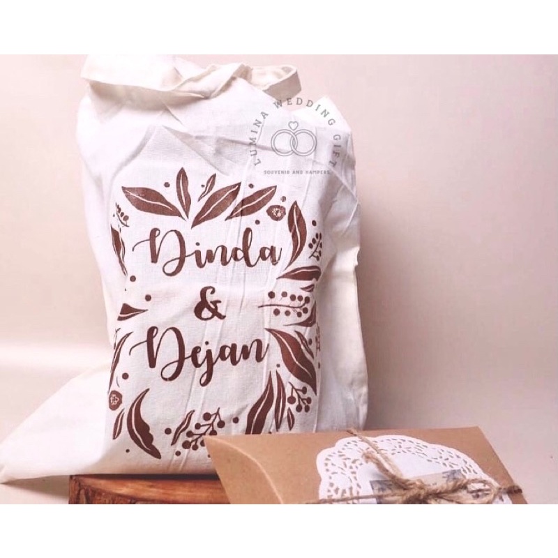 

SOUVENIR GOODIE BAG BLACU