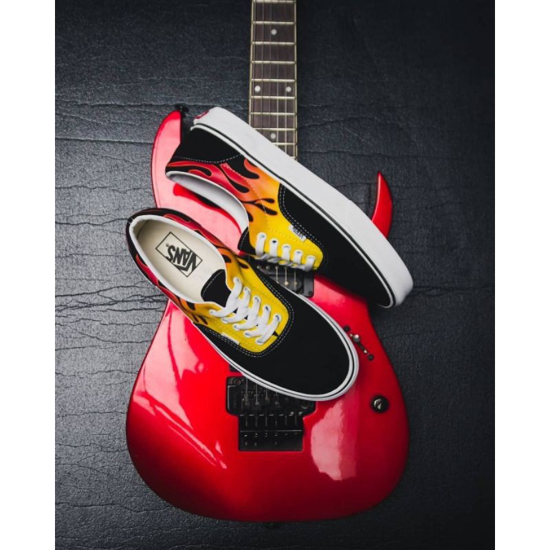 VANS ERA CLASSIC FLAME BLACK WHITE(RESMI PT.NAVYA INDONESIA)