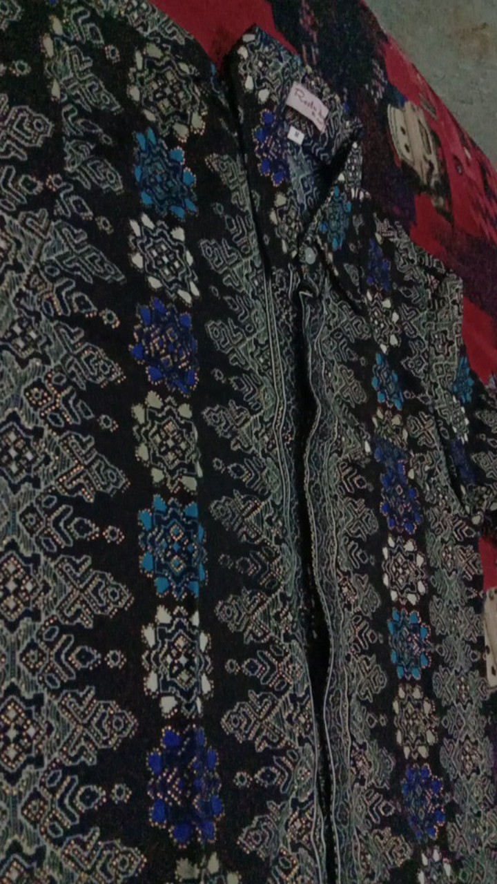 Lembayung.id / Kemeja Batik Lengan Panjang Toraja Navy