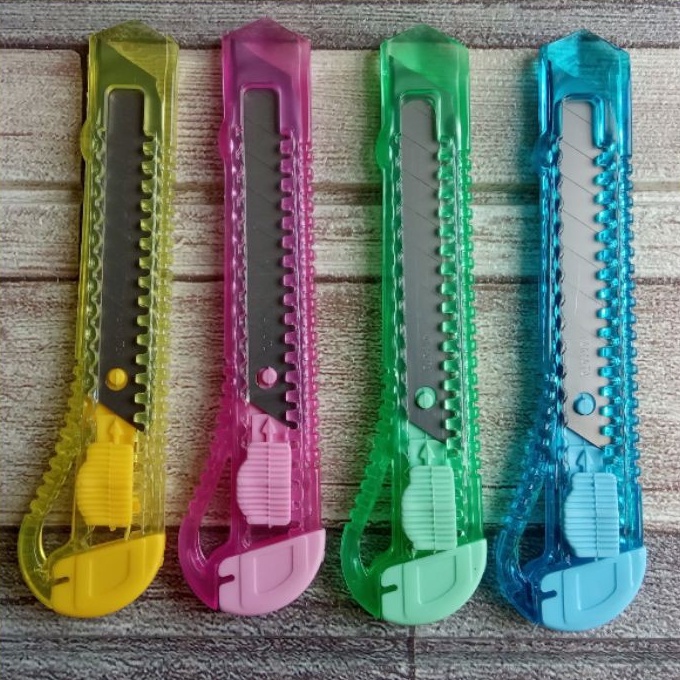 

PISAU CUTTER BESAR (SATUAN)