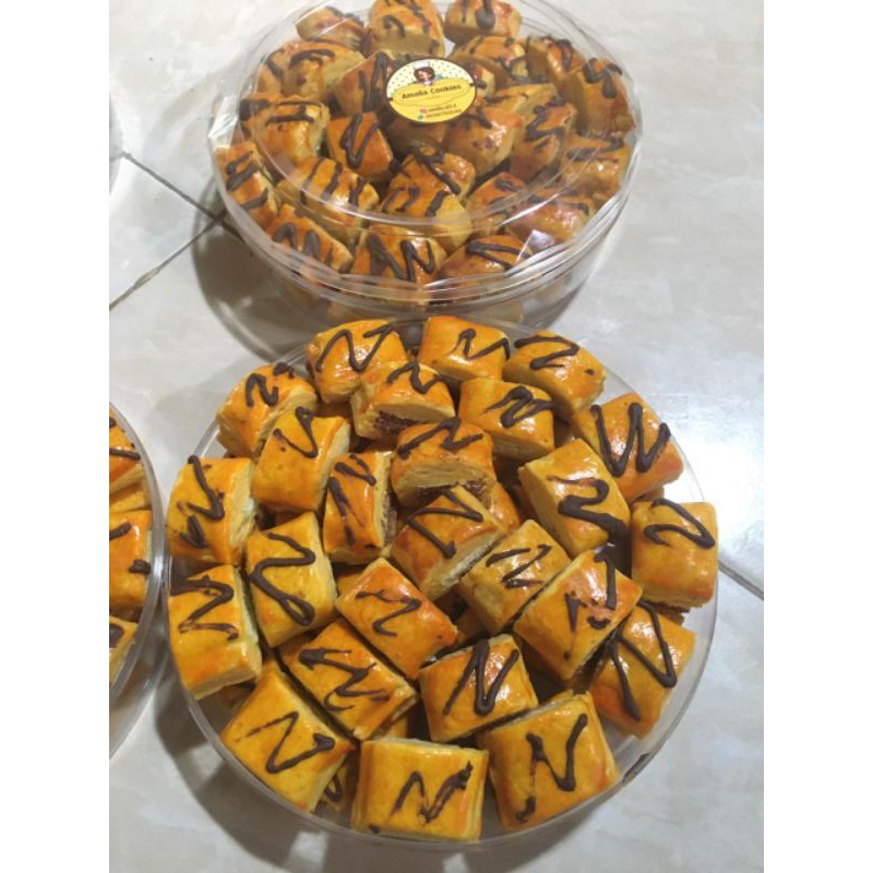 

nastar wafer topping coklat (toples 1 kg)