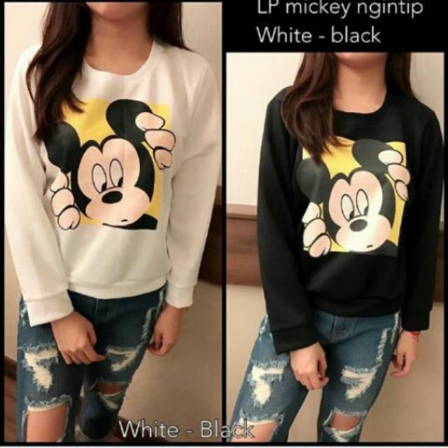 Mickey ngintip