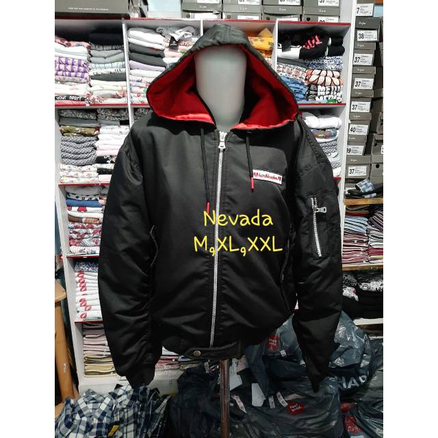 Jaket parasut cewek merk Nevada bandrol 429.900