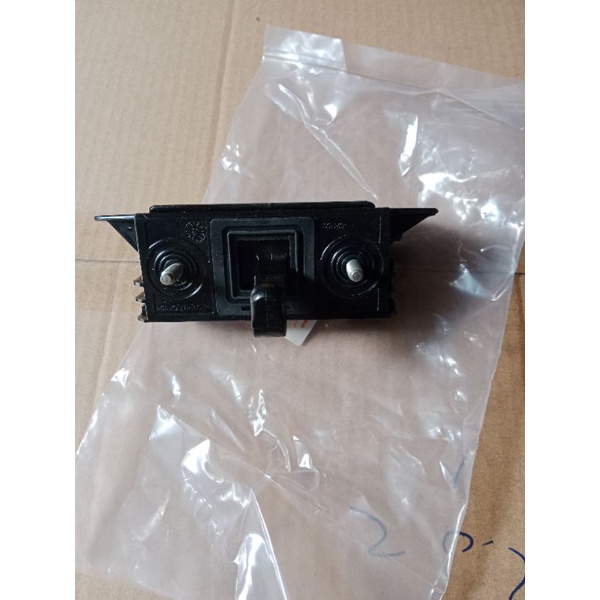 handle pintu bagasi ignis/all new ertiga GL ori