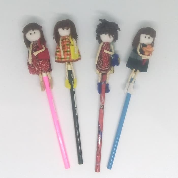 

Rosa Craft Boneka Pensil Kain Perca Souvenir