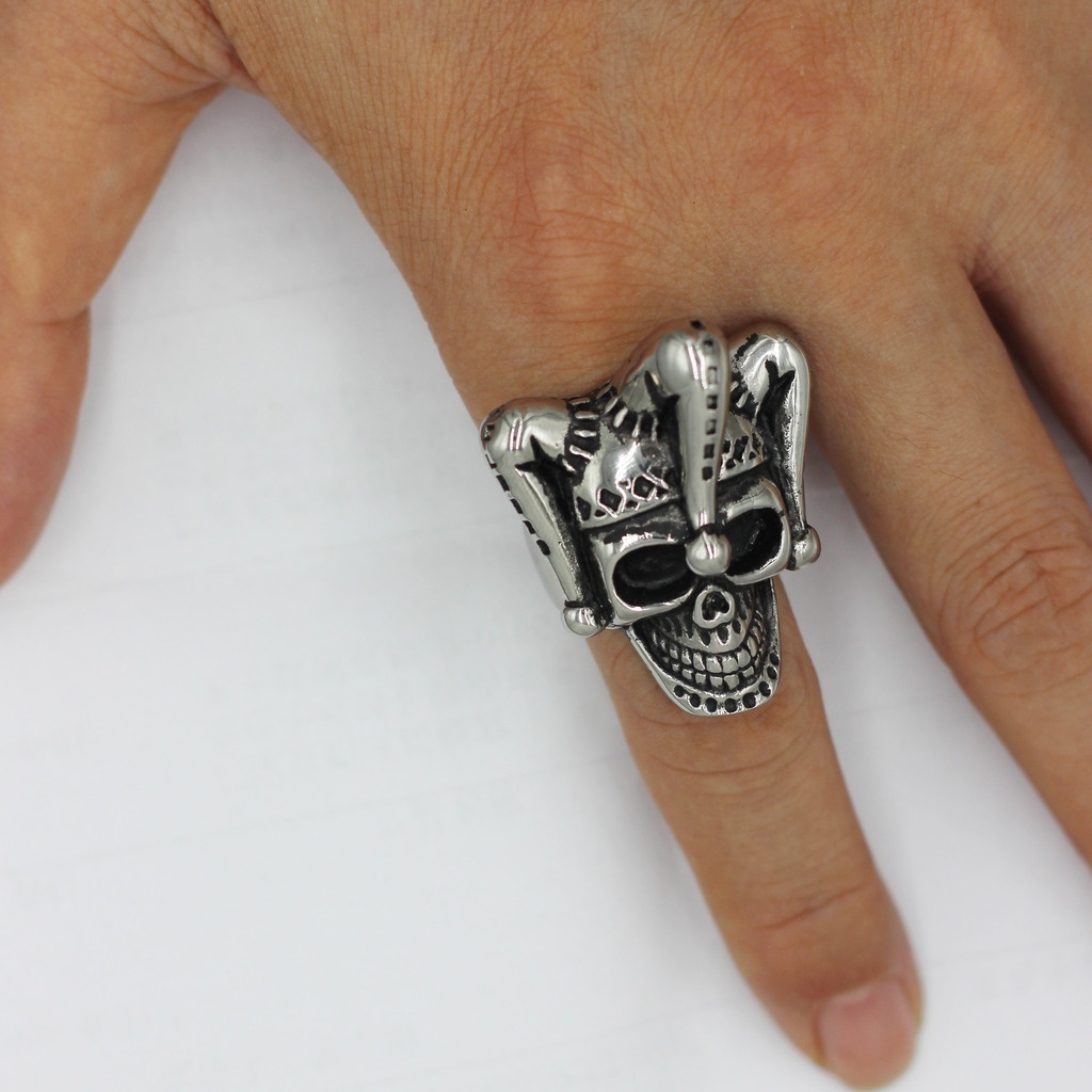 Cincin Desain Tengkorak Badut Bahan Stainless Steel Ukuran 7-13 Gaya Gothic Punk Vintage Untuk Pria