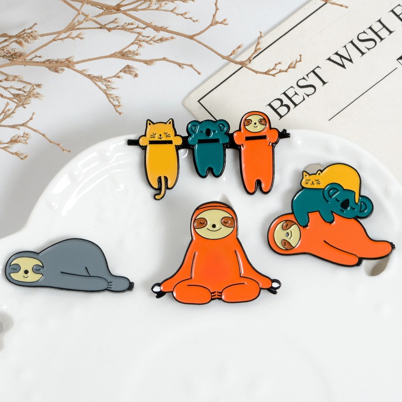 Bros Pin Enamel Desain Hewan Kungkang Kucing Koala Malas Meditasi Untuk Anak