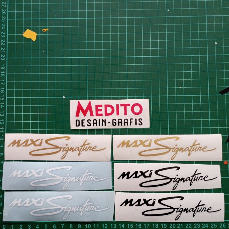 Sticker Cutiing Maxi Signature