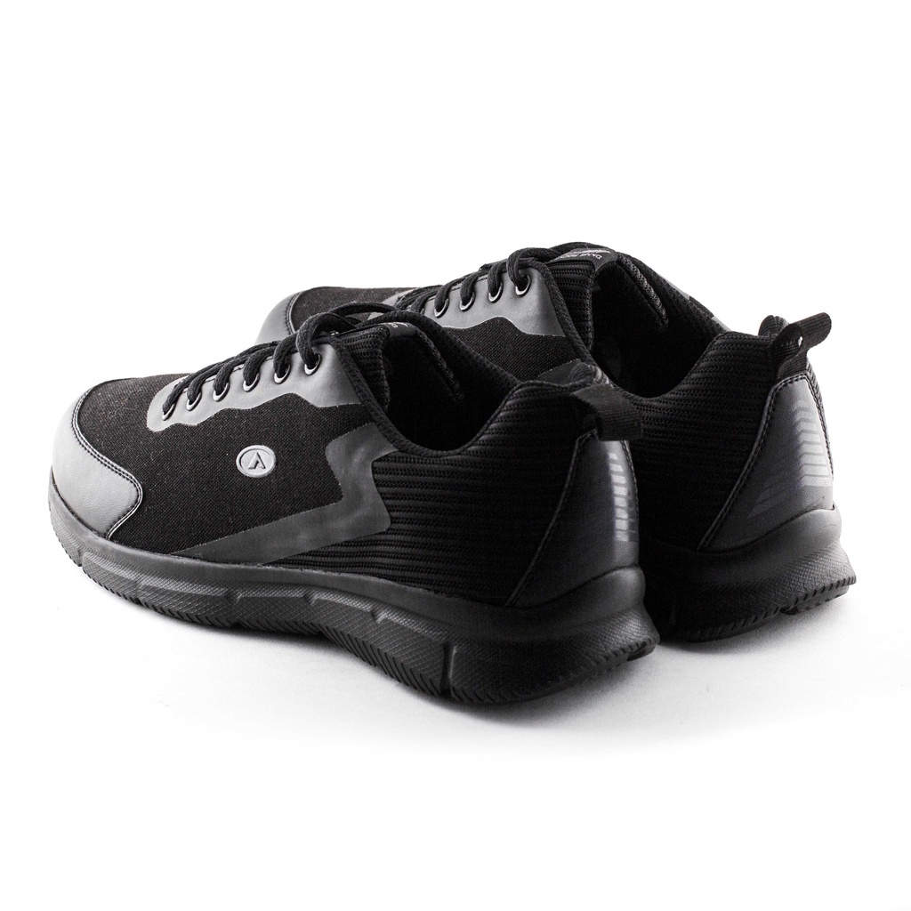 Dans Brosen Sepatu Sneakers Pria - All Black