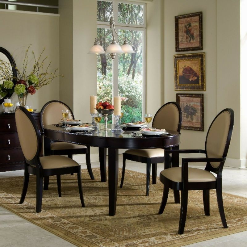 Satu Set Meja Makan Jati Oval