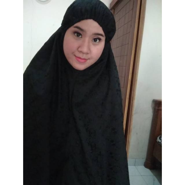 Mukena hitam motif