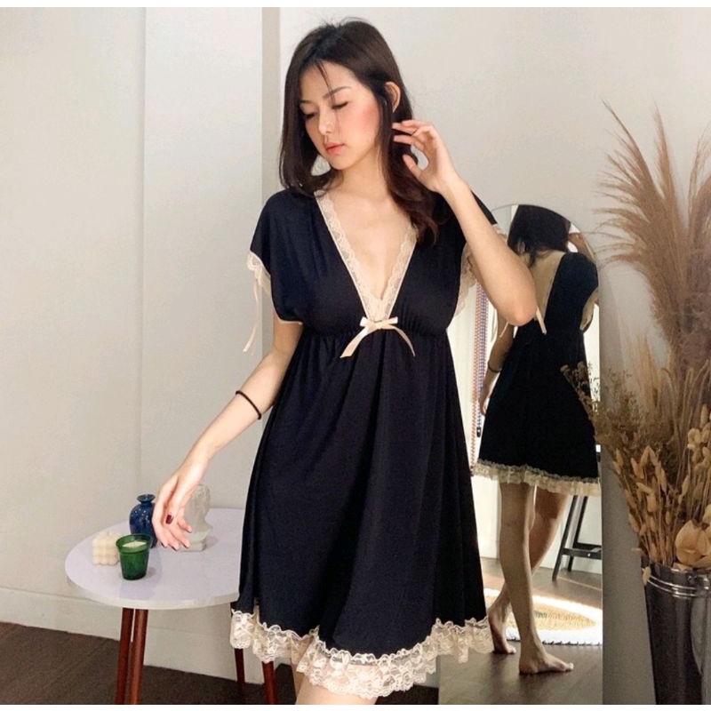 DeSecrettz EMILIA Lingerie Sexy Bahan Premium Spandeks Adem dan Lembut Di Kulit, Bisa Stretch, Bisa Untuk Small Size Sampai Big Size, Sexy Lingerie Model Babydoll, Premium Sleepwear, Pakaian Dinas Depan Suami, Baju Tidur Sexy, Baju Haram Sexy, Bisa COD-Elegant Black