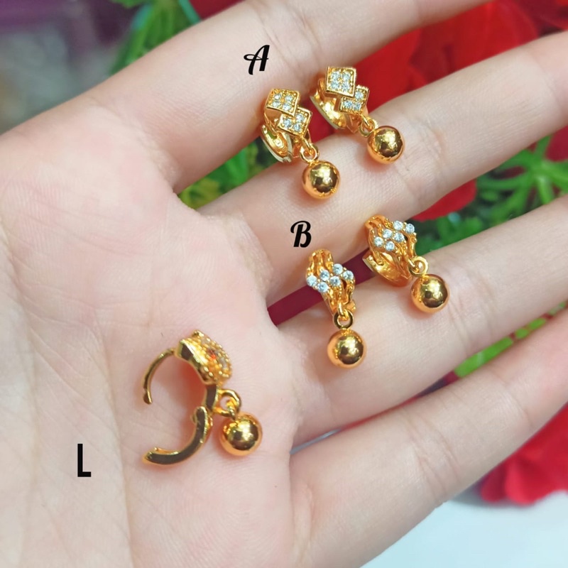 Anting Anak Jepit TITANIUM Permata Zircon Gold