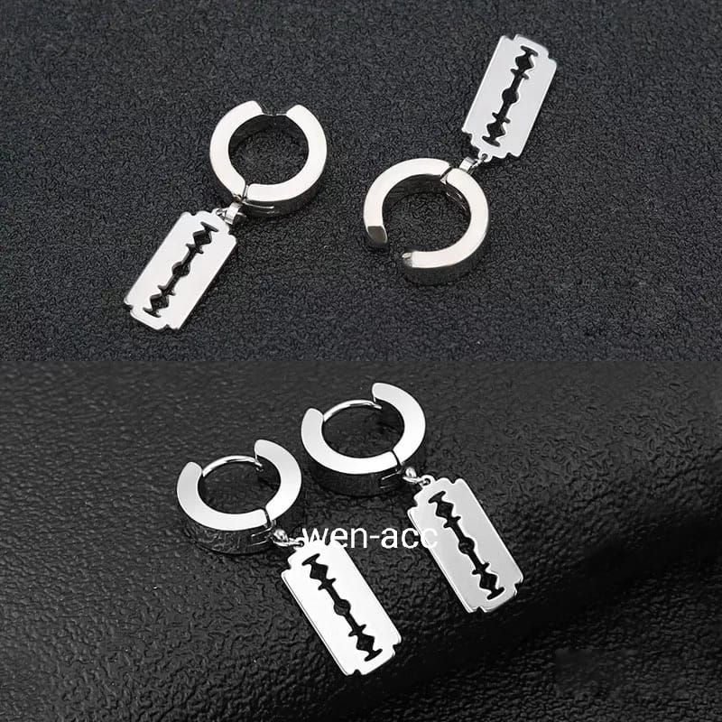 Anting Tusuk Titanium Motif Silet Anting Pria dan Wanita