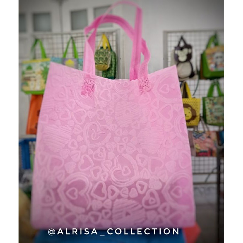 

tas sukuran KOTAK NASI 20X20 TAS HAJATAN MURAH GOODIEBAG KOTAK NASI TAS KOTAK NASI MURAH 40X28X22 TAS NASI EMBOS TAS BERKAT MURAH goodiebag murah