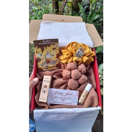 

Hampers Box Cewek