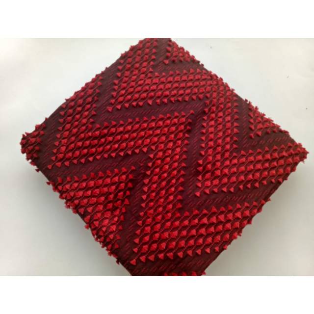 Kain tenun sutra bulu