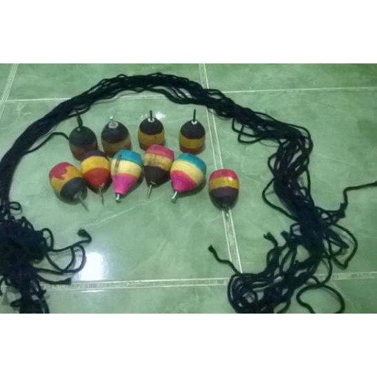 tradisional mainan anak mainan panggal/gasing kayu