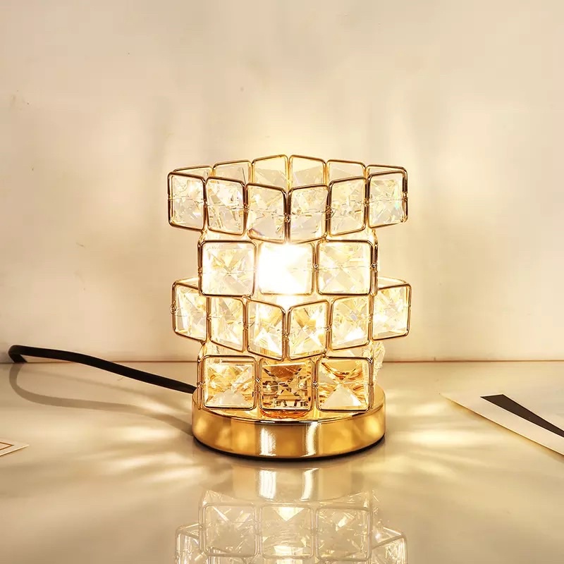 lampu tidur crystal / lampu tidur  / lampu hias / lampu meja / lampu mewah / lampu elegan / lampu ka