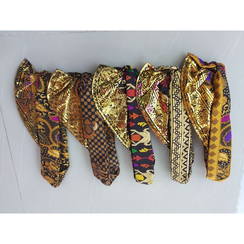 Udeng Blangkon Jadi Hiasan Kepala Motif Prada Emas Batik Udeng Topi Souvenir Khas Bali