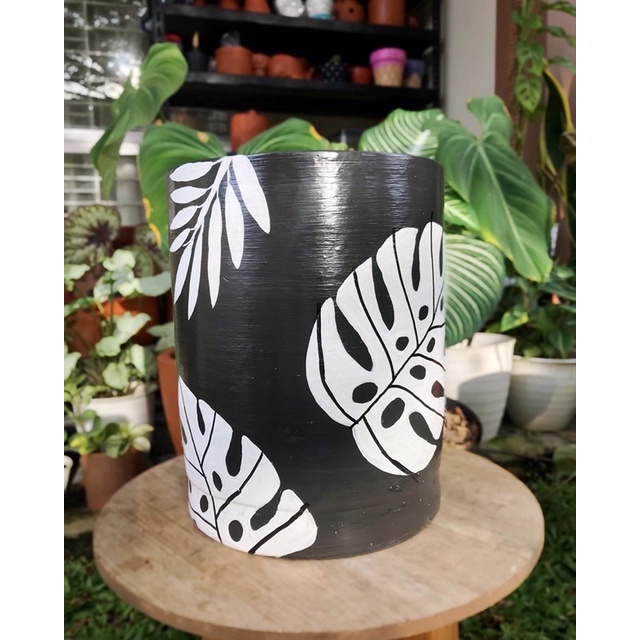Pot Terracotta Terakota Gerabah Tabung Hitam Putih