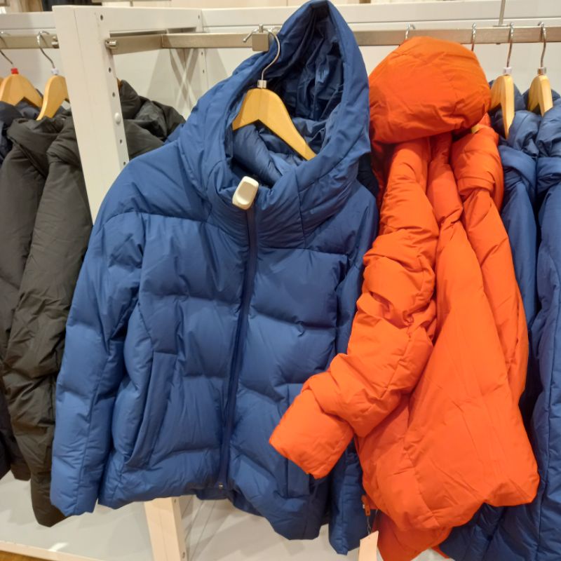 UNIQLO ORIGINAL ASLI READY Jaket Water proof Water resistant ANTI SJNAR UV ANTI ANGIN SALE PRIA WANI