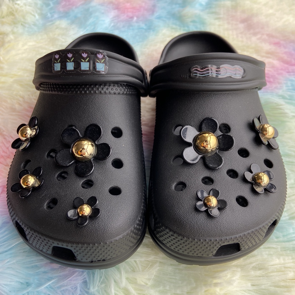 aksesoris wanita sendal crocs wanita aksesoris bunga diy ins crocs jibbitz【sepatu tidak termasuk】