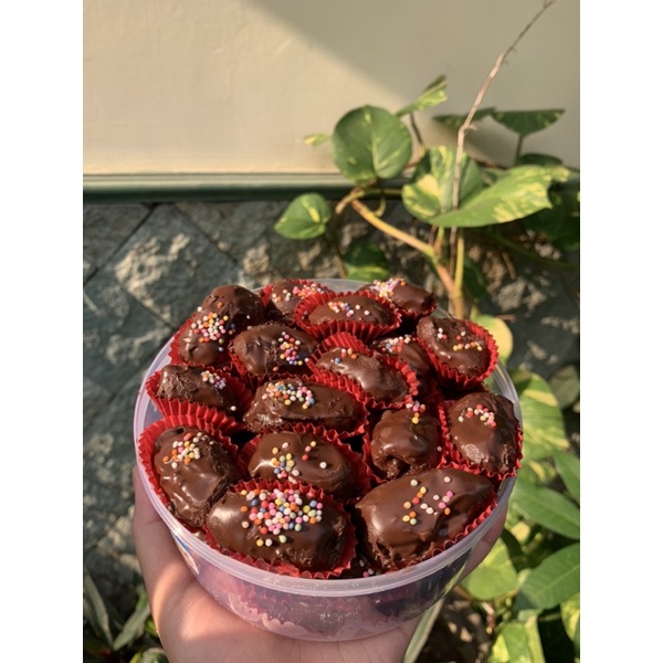 

Kurma Coklat Premium (Halal MUI✅&PIRT✅)