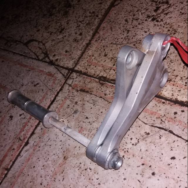 As Dudukan Pangkon Mesin Rangka Y New CB150R Baru NCB CB150 CB 150 R 150R Facelift LED K15G K15 G K 