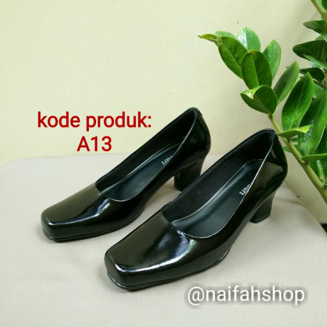 Sepatu PDH wanita Dinas merk Denawari depan kotak