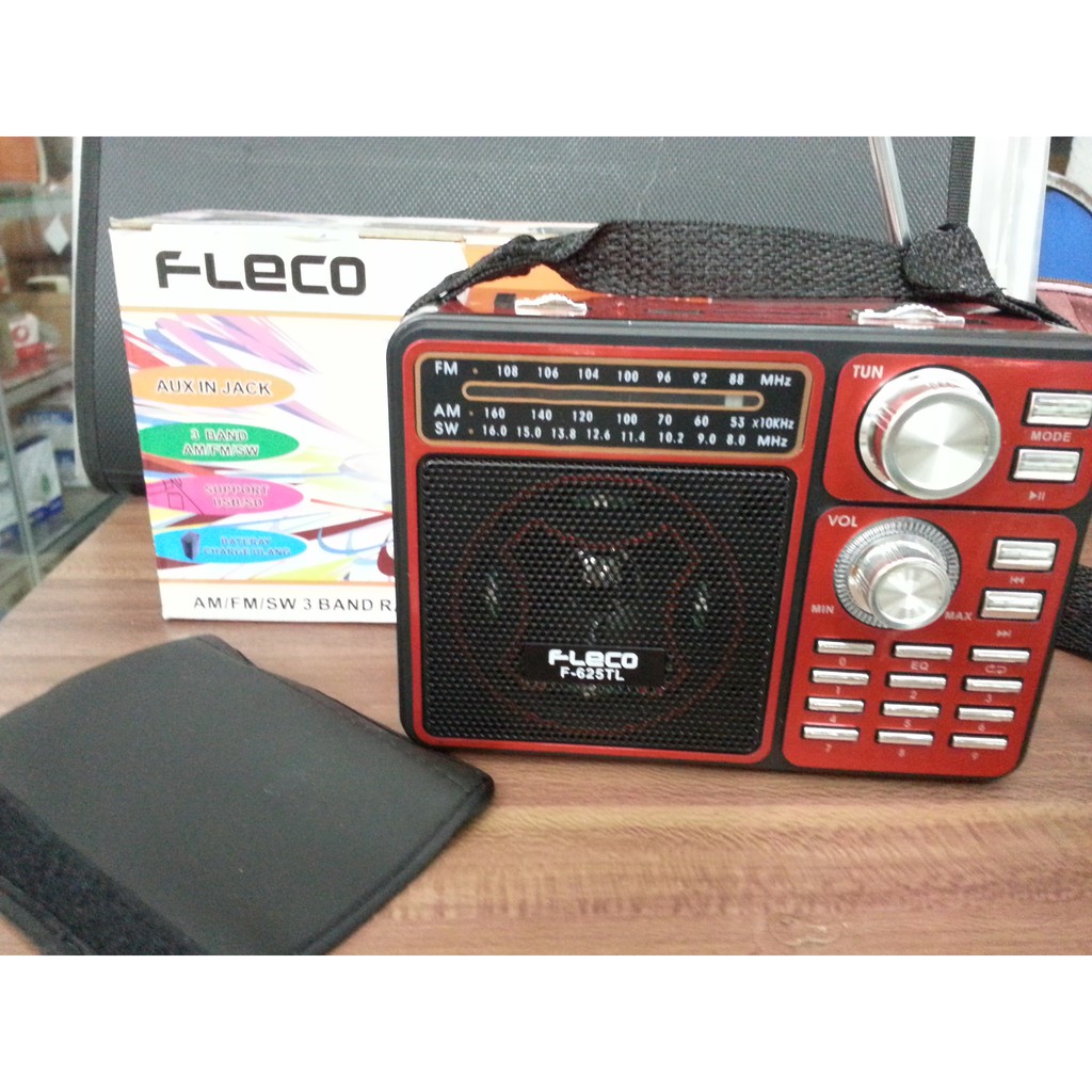 Pemutar MP3 USB / SD / AUX + Radio + Senter merk Fleco F-625TL