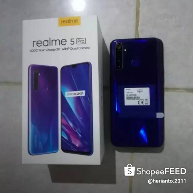 Realme 5pro ram 8/128 garansi panjang kamera belakang 46 kamera depan 16/8/2