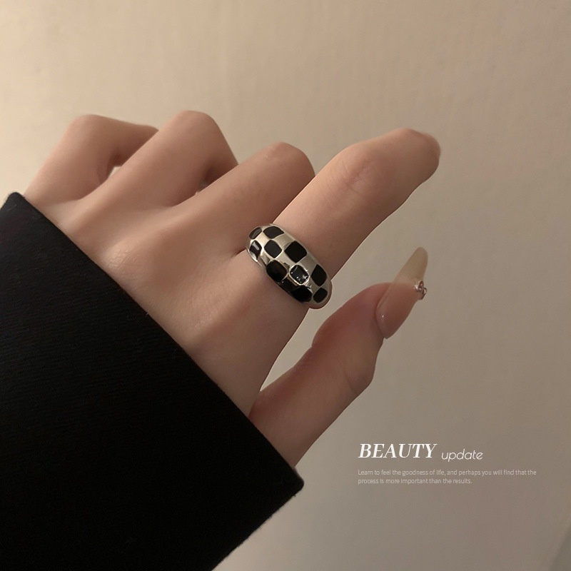 AY(CN) Cincin Bentuk Hati Motif Kotak-Kotak Warna Hitam Putih Biru Untuk Wanita