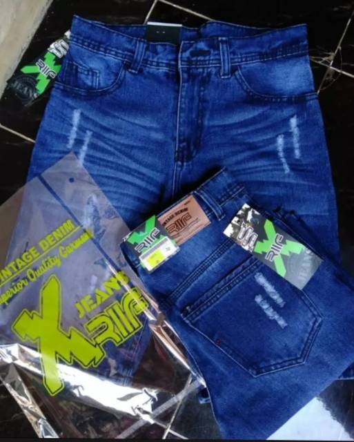 Celana jeans denim garment strecth melar pendek pria model sobek terbaru bisa COD