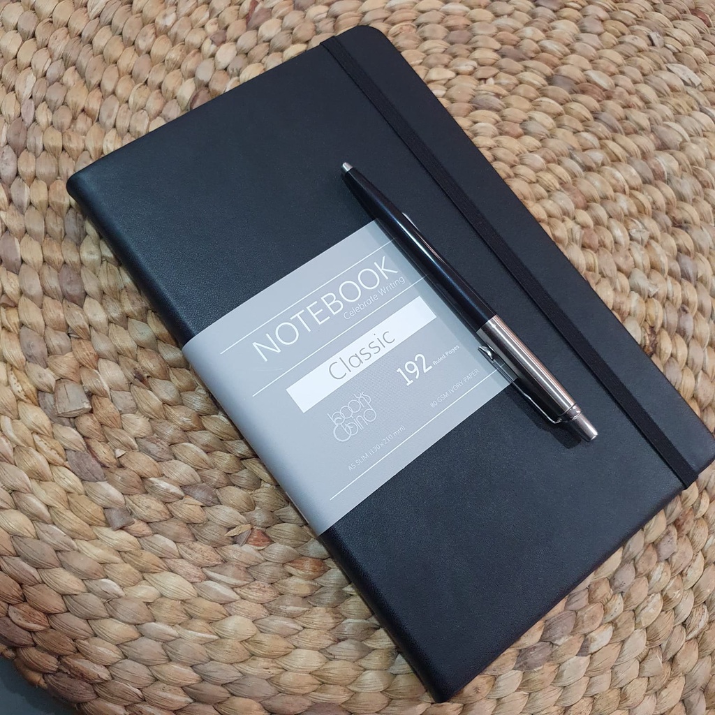

Gramedia Surabaya - Books&Bind Notebook Classic Black
