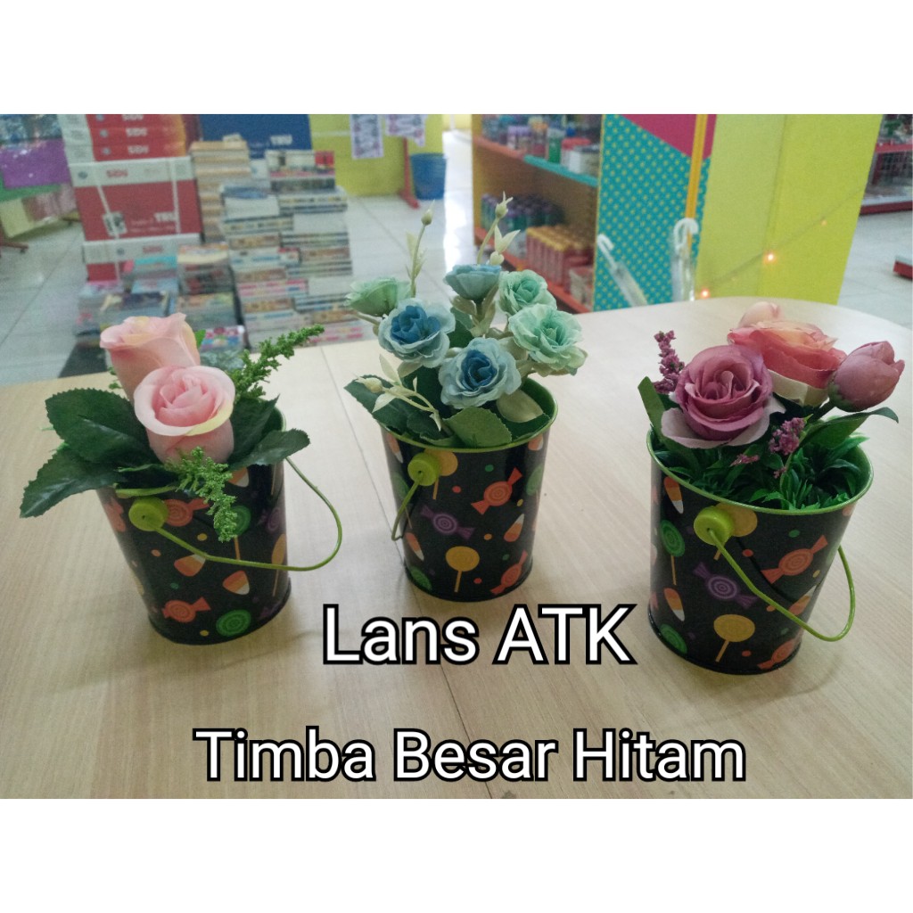 Buket Bunga / Tanaman Bunga Hias Plastik Pot Kaleng Timba Ember Besar Motif Hitam Permen (42)