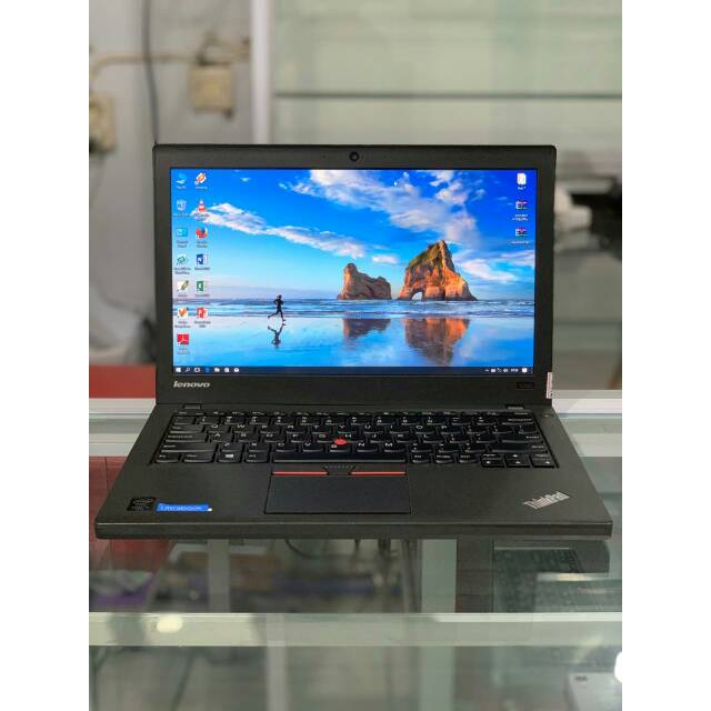 Lenovo Thinkpad X250 4/128 GB Super Mulus Like New Bonus Tas