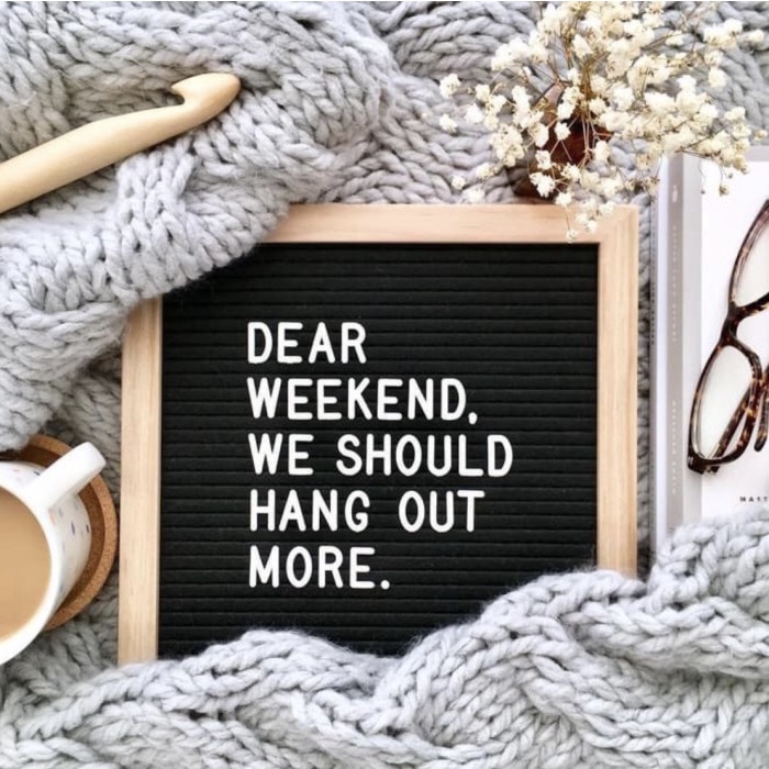 

TULIS-ALAT- LENGKAP! 1 SET FELT LETTER BOARD / PAPAN HURUF CAFE, PAPAN NAMA BAYI - HITAM, 2 LEMBAR