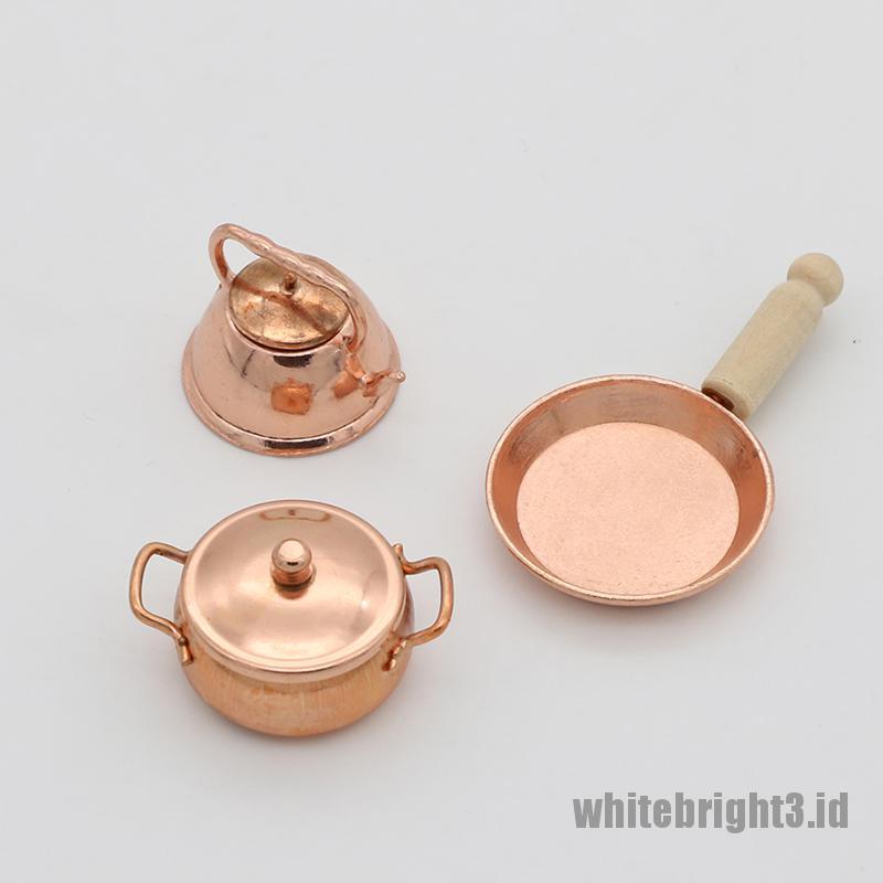 (white3) Mainan Miniatur Wajan Penggorengan + Teko Perunggu Skala 1: 12 Untuk Dekorasi Rumah Boneka