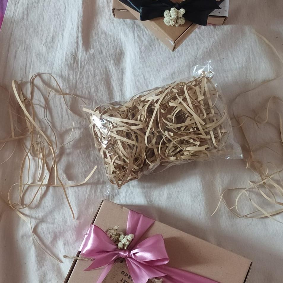 

DIJUAL Filler Shredded Paper | Kertas Cacah | Kertas Serut | Anandaru Gift Laku Sekali