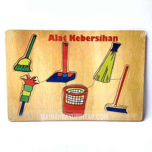 Puzzle Kayu Alat Kebersihan