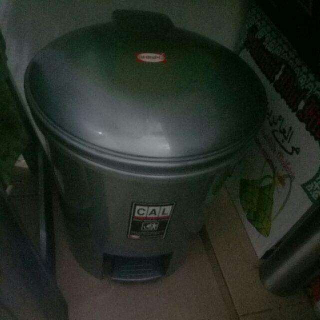 Tempat Sampah Injak 10ltr Chic Step On Dustbin Shinpo Ship-840s