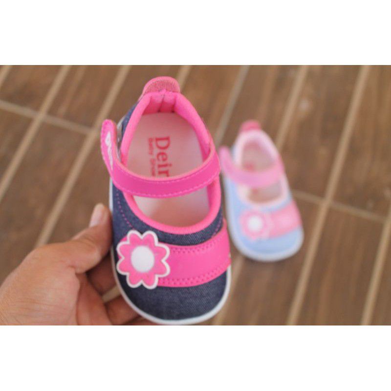 SEPATU ANAK BUNYI BAYI PEREMPUAN PITA Usia 1-3 tahunSepatu Balita/Sepatu Anak Perempuan Bunyi Cit Ci