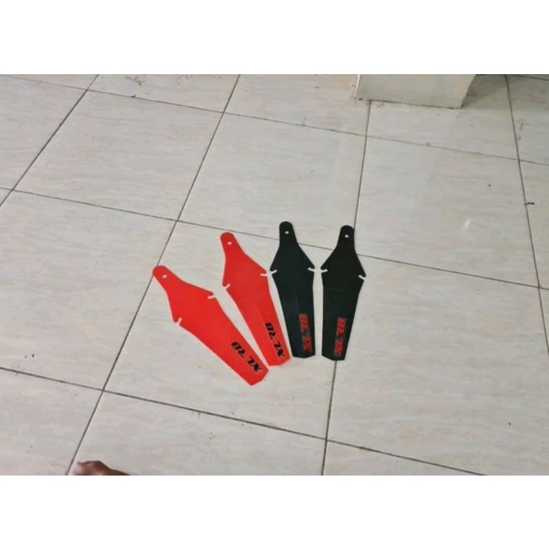 Ass Saver Fender Spakbor Selebor Mud Guard Pengaman Belakang Bawah Saddle sadel merk xlr8