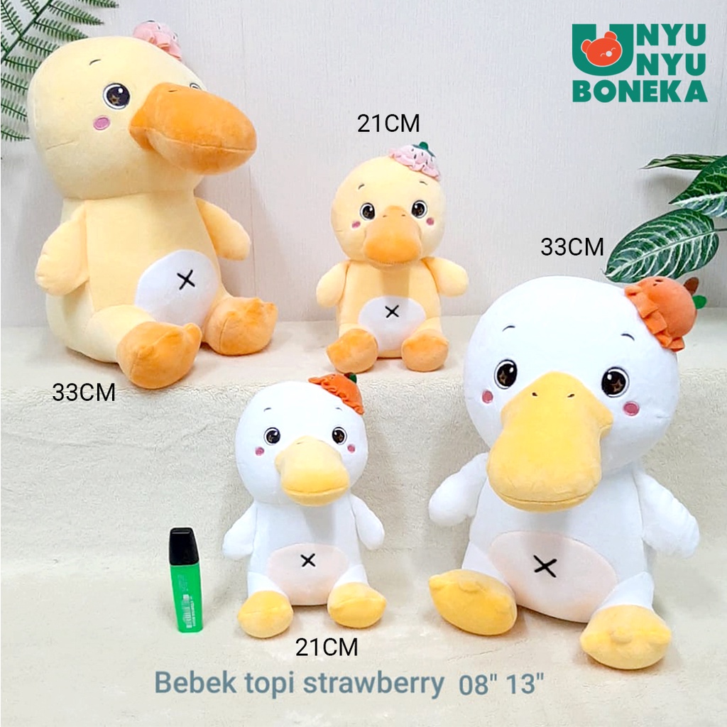 boneka bebek duck animal topi stroberi